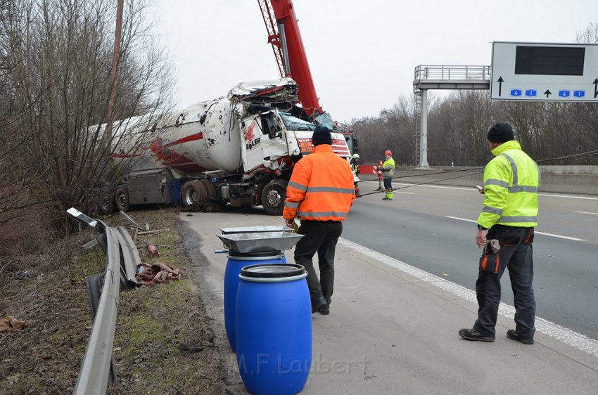 VU A4 Rich Olpe kurz hinter AK Koeln West P542.JPG